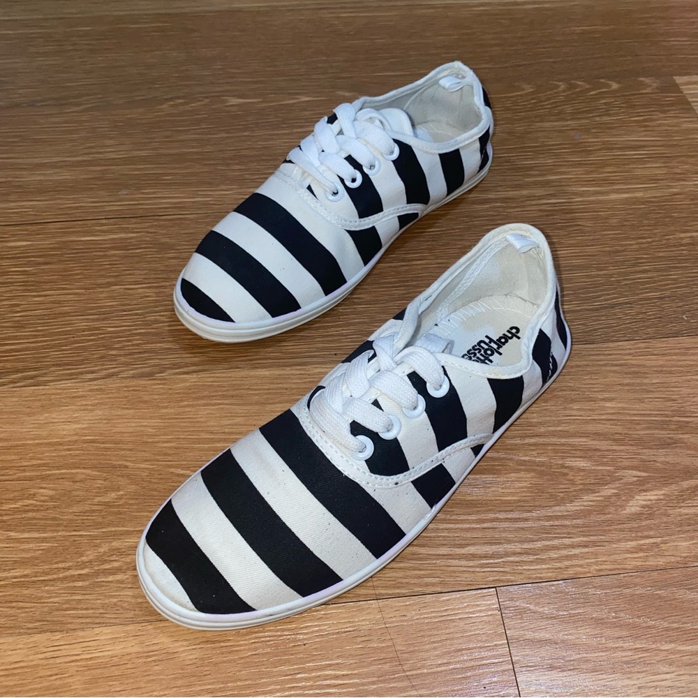 Charlotte Russe Black and White Stripe Lace-Up Sneakers - Picture 2 of 3
